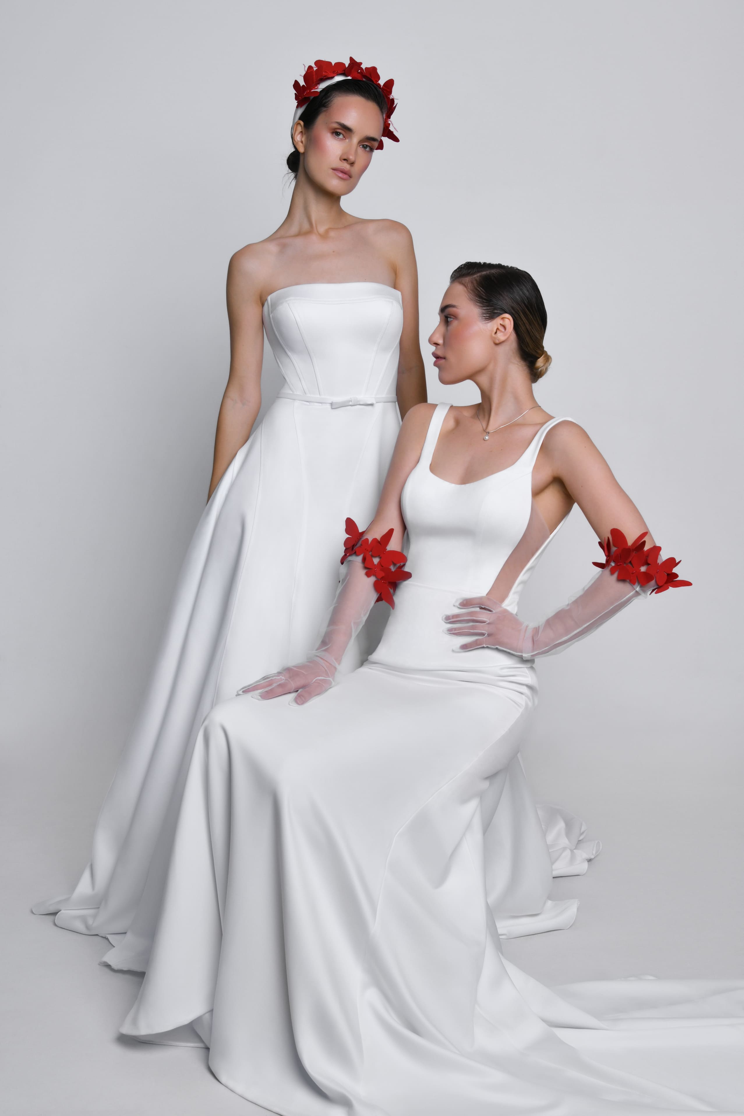 Robe col carrée, jambes ouverte Robe col carrée, jambes ouverte
